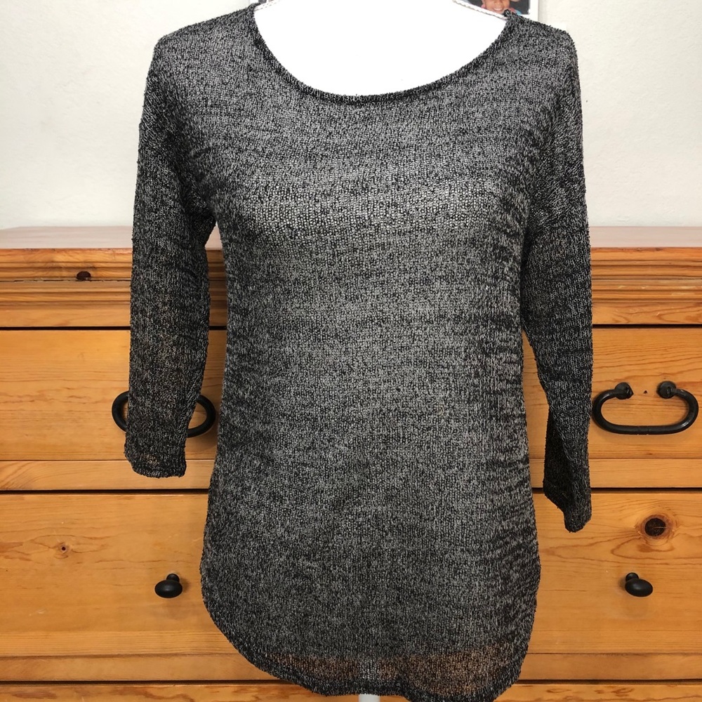 Sz S black & white knit sweater